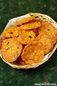chekkalu (crispy rice flour fritters)